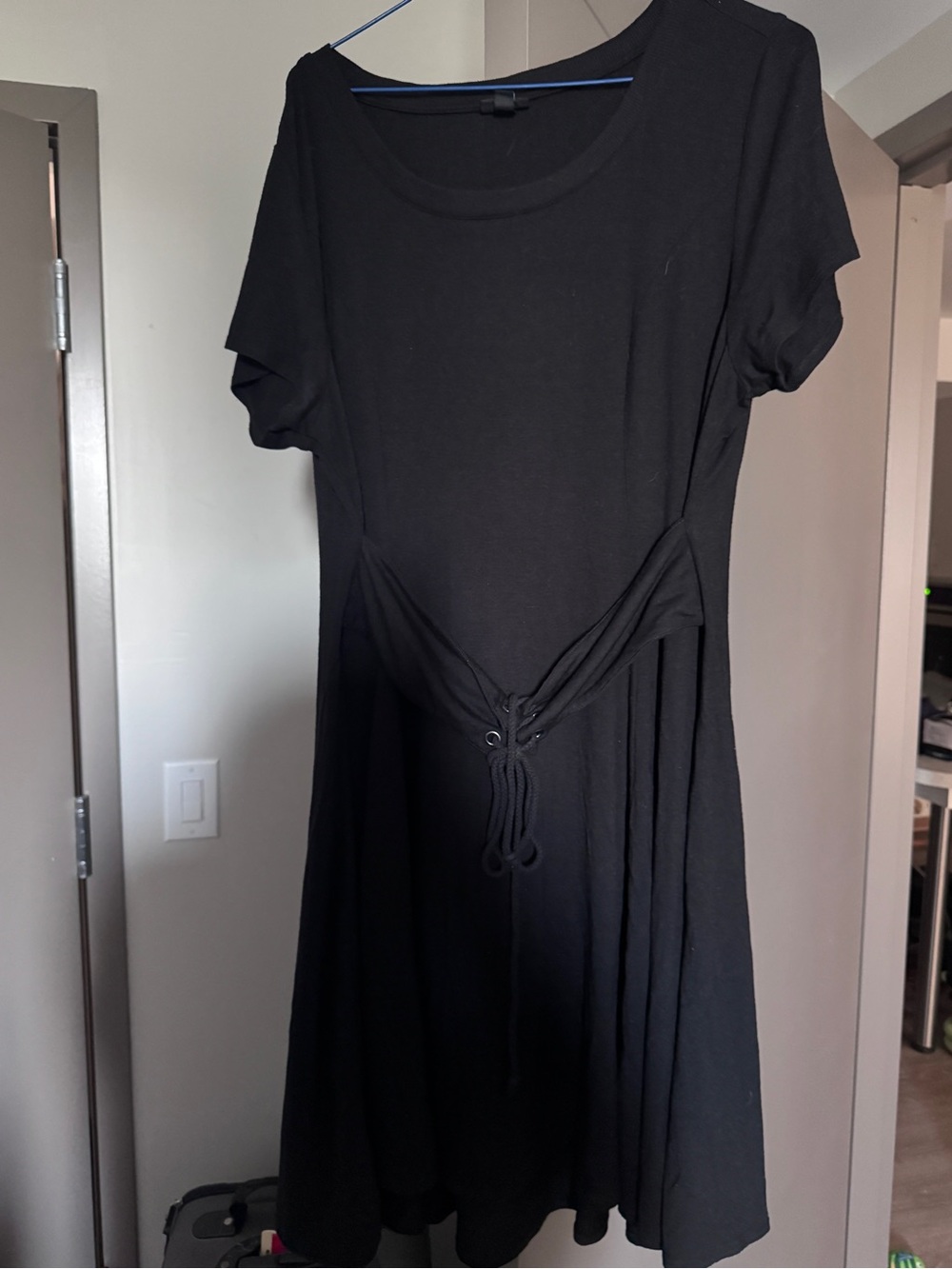 torrid Black Short-Sleeve Tie-Front Midi Dress